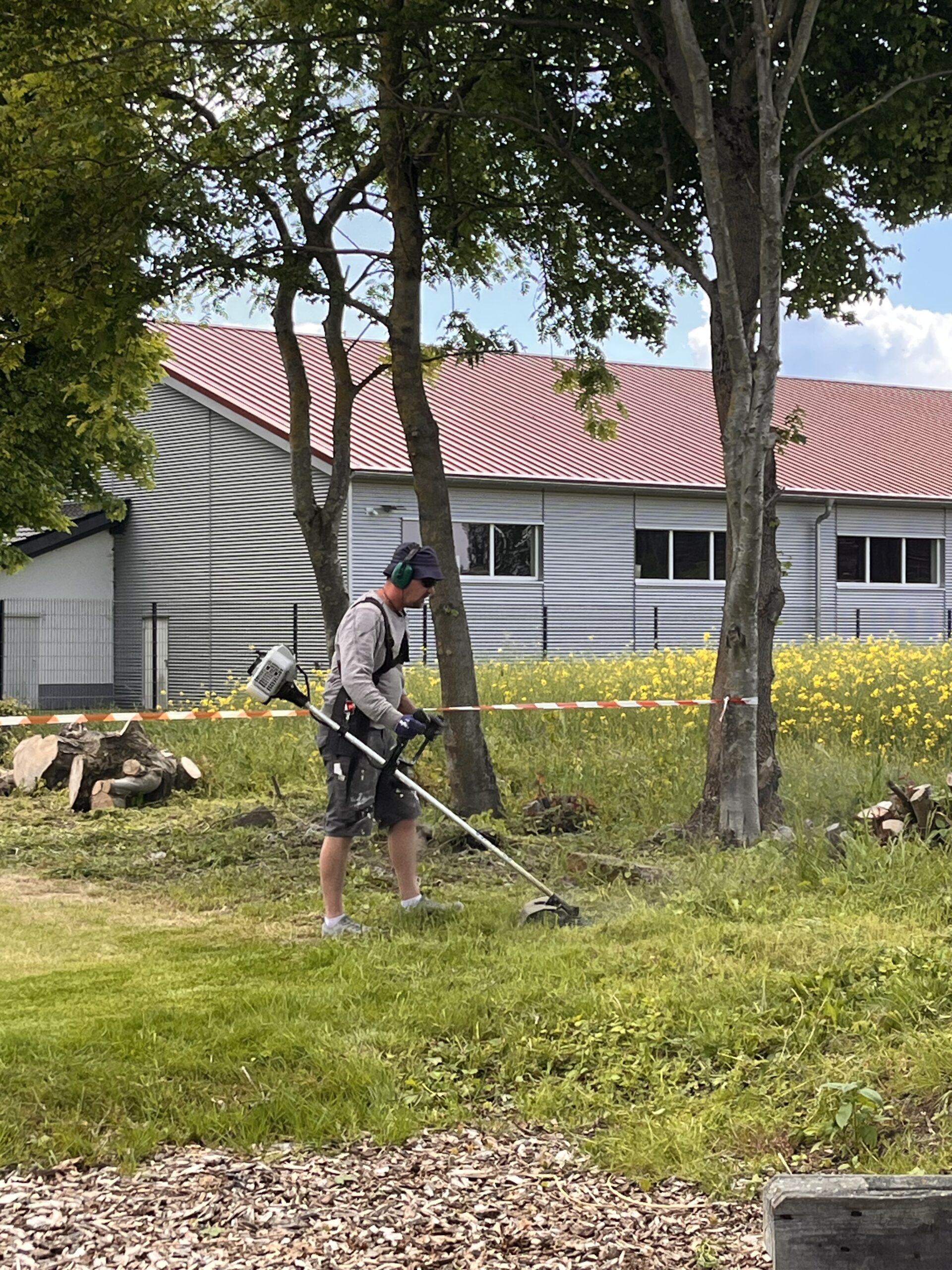 B50BB8C4-5564-428D-A252-8DEA6E617BC8